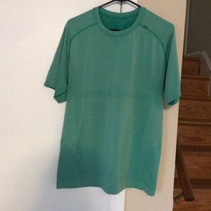 Lululemon metal vent tech short sleeve